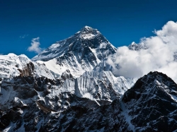 Джомолунгма – высотная доминанта Земли